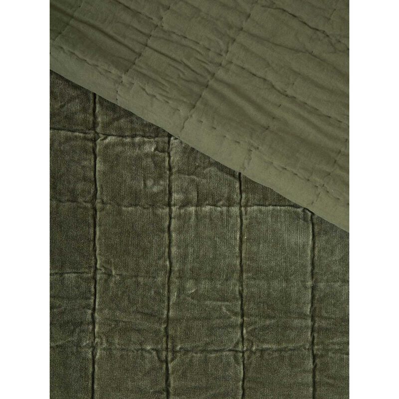 Wallace Cotton Belvedere Velvet Quilt image number 2